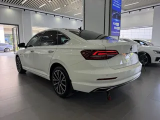 Volkswagen Lavida 2021 купить из Китая, цена 1 585 000 ₽ — Suifenhe Auto
