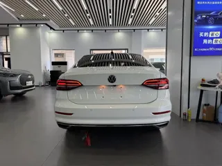 Volkswagen Lavida 2021 купить из Китая, цена 1 585 000 ₽ — Suifenhe Auto
