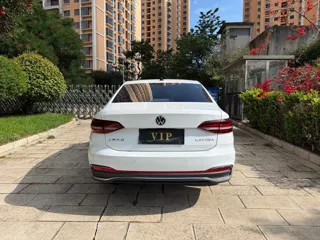 Volkswagen Lavida 2025 купить из Китая, цена 2 634 000 ₽ — Suifenhe Auto