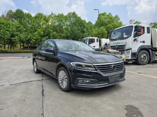 Volkswagen Lavida 2021 купить из Китая, цена 1 390 000 ₽ — Suifenhe Auto