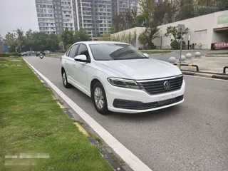 Volkswagen Lavida 2022 купить из Китая, цена 1 228 000 ₽ — Suifenhe Auto