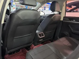 Volkswagen Lavida 2019 купить из Китая, цена 1 372 000 ₽ — Suifenhe Auto