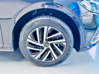 Volkswagen Lavida 2023 купить из Китая, цена 1 649 000 ₽ — Suifenhe Auto