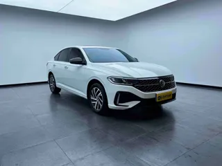 Volkswagen Lavida 2023 купить из Китая, цена 1 380 000 ₽ — Suifenhe Auto