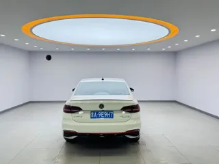Volkswagen Lavida 2022 купить из Китая, цена 1 727 000 ₽ — Suifenhe Auto