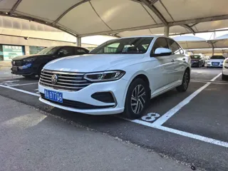 Volkswagen Lavida 2023 купить из Китая, цена 1 649 000 ₽ — Suifenhe Auto