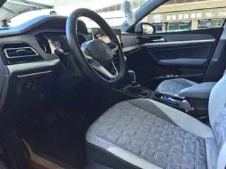 Volkswagen Lavida 2023 купить из Китая, цена 1 649 000 ₽ — Suifenhe Auto