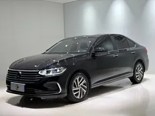 Volkswagen Lavida 2022 купить из Китая, цена 1 805 000 ₽ — Suifenhe Auto