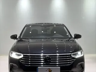 Volkswagen Lavida 2022 купить из Китая, цена 1 805 000 ₽ — Suifenhe Auto