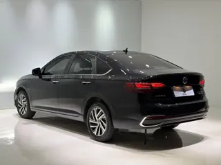 Volkswagen Lavida 2022 купить из Китая, цена 1 805 000 ₽ — Suifenhe Auto