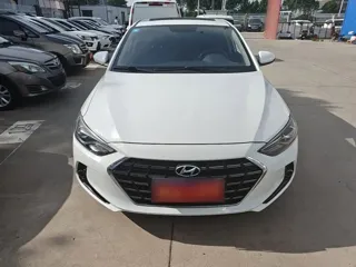 Hyundai Elantra 2020 купить из Китая, цена 1 370 000 ₽ — Suifenhe Auto