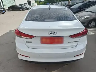 Hyundai Elantra 2020 купить из Китая, цена 1 370 000 ₽ — Suifenhe Auto