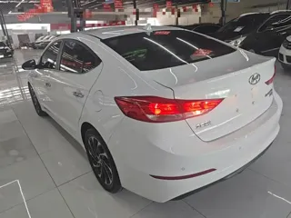 Hyundai Elantra 2020 купить из Китая, цена 1 282 000 ₽ — Suifenhe Auto