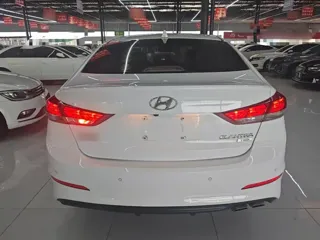 Hyundai Elantra 2020 купить из Китая, цена 1 282 000 ₽ — Suifenhe Auto