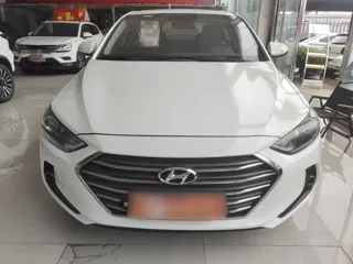 Hyundai Elantra 2019 купить из Китая, цена 1 280 000 ₽ — Suifenhe Auto