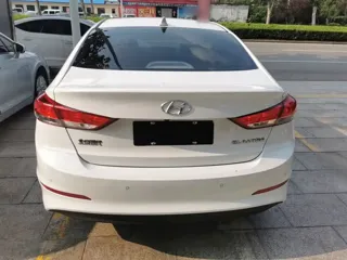 Hyundai Elantra 2019 купить из Китая, цена 1 350 000 ₽ — Suifenhe Auto