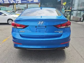 Hyundai Elantra 2018 купить из Китая, цена 1 163 000 ₽ — Suifenhe Auto