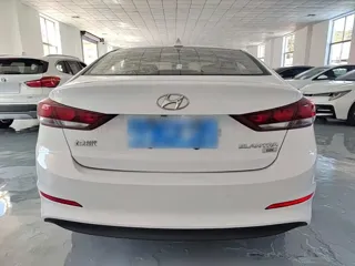 Hyundai Elantra 2018 купить из Китая, цена 1 348 000 ₽ — Suifenhe Auto