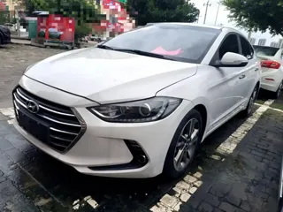 Hyundai Elantra 2018 купить из Китая, цена 1 365 000 ₽ — Suifenhe Auto