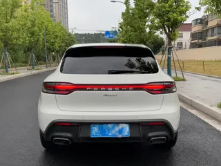 Porsche Macan 2024 купить из Китая, цена 7 680 000 ₽ — Suifenhe Auto