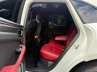 Porsche Macan 2024 купить из Китая, цена 7 260 000 ₽ — Suifenhe Auto