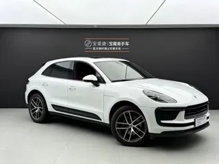 Porsche Macan 2025