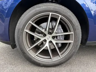 Porsche Macan 2024 купить из Китая, цена 7 741 000 ₽ — Suifenhe Auto