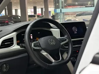Volkswagen T-ROC 2024 купить из Китая, цена 1 740 000 ₽ — Suifenhe Auto