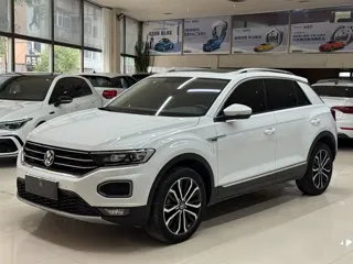 Volkswagen T-ROC 2023 купить из Китая, цена 2 092 000 ₽ — Suifenhe Auto