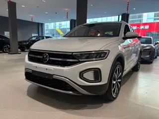 Volkswagen T-ROC 2024 купить из Китая, цена 1 931 000 ₽ — Suifenhe Auto