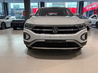 Volkswagen T-ROC 2024 купить из Китая, цена 1 931 000 ₽ — Suifenhe Auto