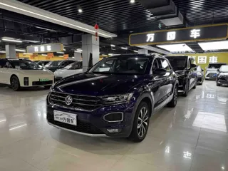 Volkswagen T-ROC 2019 купить из Китая, цена 1 273 000 ₽ — Suifenhe Auto