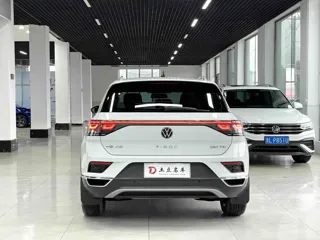 Volkswagen T-ROC 2023 купить из Китая, цена 2 209 000 ₽ — Suifenhe Auto