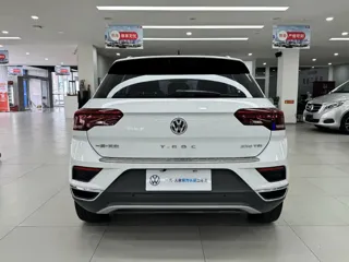 Volkswagen T-ROC 2020 купить из Китая, цена 1 507 000 ₽ — Suifenhe Auto