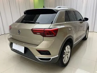 Volkswagen T-ROC 2023 купить из Китая, цена 1 936 000 ₽ — Suifenhe Auto
