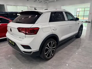 Volkswagen T-ROC 2022 купить из Китая, цена 1 897 000 ₽ — Suifenhe Auto