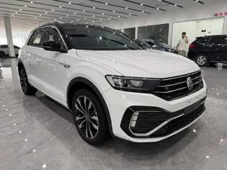 Volkswagen T-ROC 2022 купить из Китая, цена 2 118 000 ₽ — Suifenhe Auto