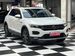 Volkswagen T-ROC 2023 купить из Китая, цена 1 988 000 ₽ — Suifenhe Auto