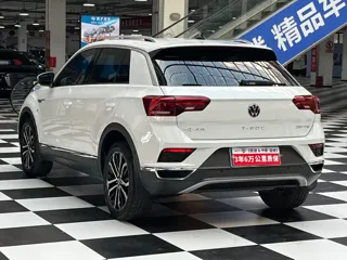 Volkswagen T-ROC 2023 купить из Китая, цена 1 988 000 ₽ — Suifenhe Auto