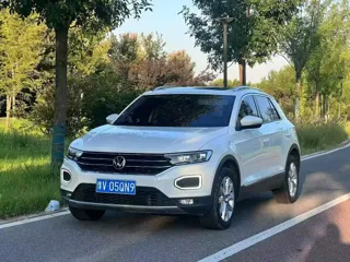 Volkswagen T-ROC 2022 купить из Китая, цена 1 589 000 ₽ — Suifenhe Auto