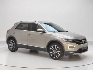 Volkswagen T-ROC 2022 купить из Китая, цена 1 727 000 ₽ — Suifenhe Auto