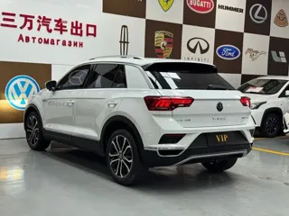Volkswagen T-ROC 2023 купить из Китая, цена 1 936 000 ₽ — Suifenhe Auto
