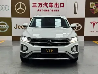 Volkswagen T-ROC 2023 купить из Китая, цена 2 092 000 ₽ — Suifenhe Auto