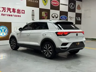 Volkswagen T-ROC 2023 купить из Китая, цена 2 092 000 ₽ — Suifenhe Auto