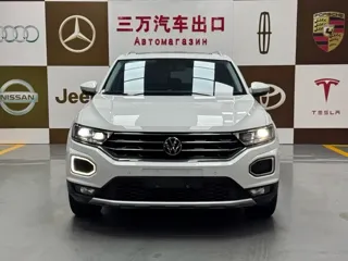 Volkswagen T-ROC 2023 купить из Китая, цена 1 962 000 ₽ — Suifenhe Auto