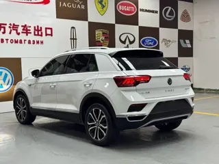 Volkswagen T-ROC 2023 купить из Китая, цена 1 962 000 ₽ — Suifenhe Auto