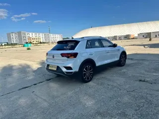 Volkswagen T-ROC 2022 купить из Китая, цена 1 792 000 ₽ — Suifenhe Auto