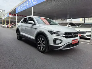 Volkswagen T-ROC 2023 купить из Китая, цена 2 040 000 ₽ — Suifenhe Auto