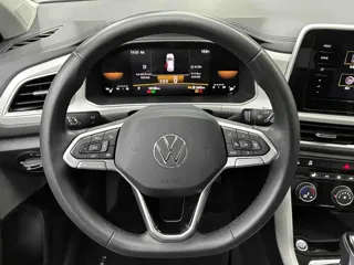 Volkswagen T-ROC 2024 купить из Китая, цена 2 765 000 ₽ — Suifenhe Auto