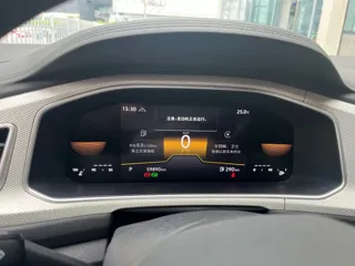 Volkswagen T-ROC 2024 купить из Китая, цена 1 853 000 ₽ — Suifenhe Auto